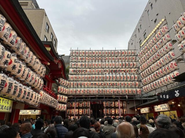 鷲神社　酉の市

今年も行って来ました。
御神恩に感謝し、来年の開運、商売繁盛をお祈りして。

#浅草鷲神社　
#酉の市